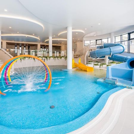 Polanki Aqua Apartamenty Nielimitowany Dostep Do Basenow Parking Free Kolobrzeg Dış mekan fotoğraf