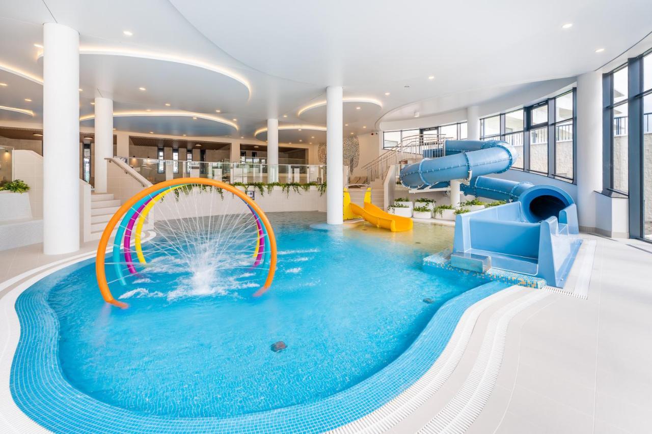 Polanki Aqua Apartamenty Nielimitowany Dostep Do Basenow Parking Free Kolobrzeg Dış mekan fotoğraf
