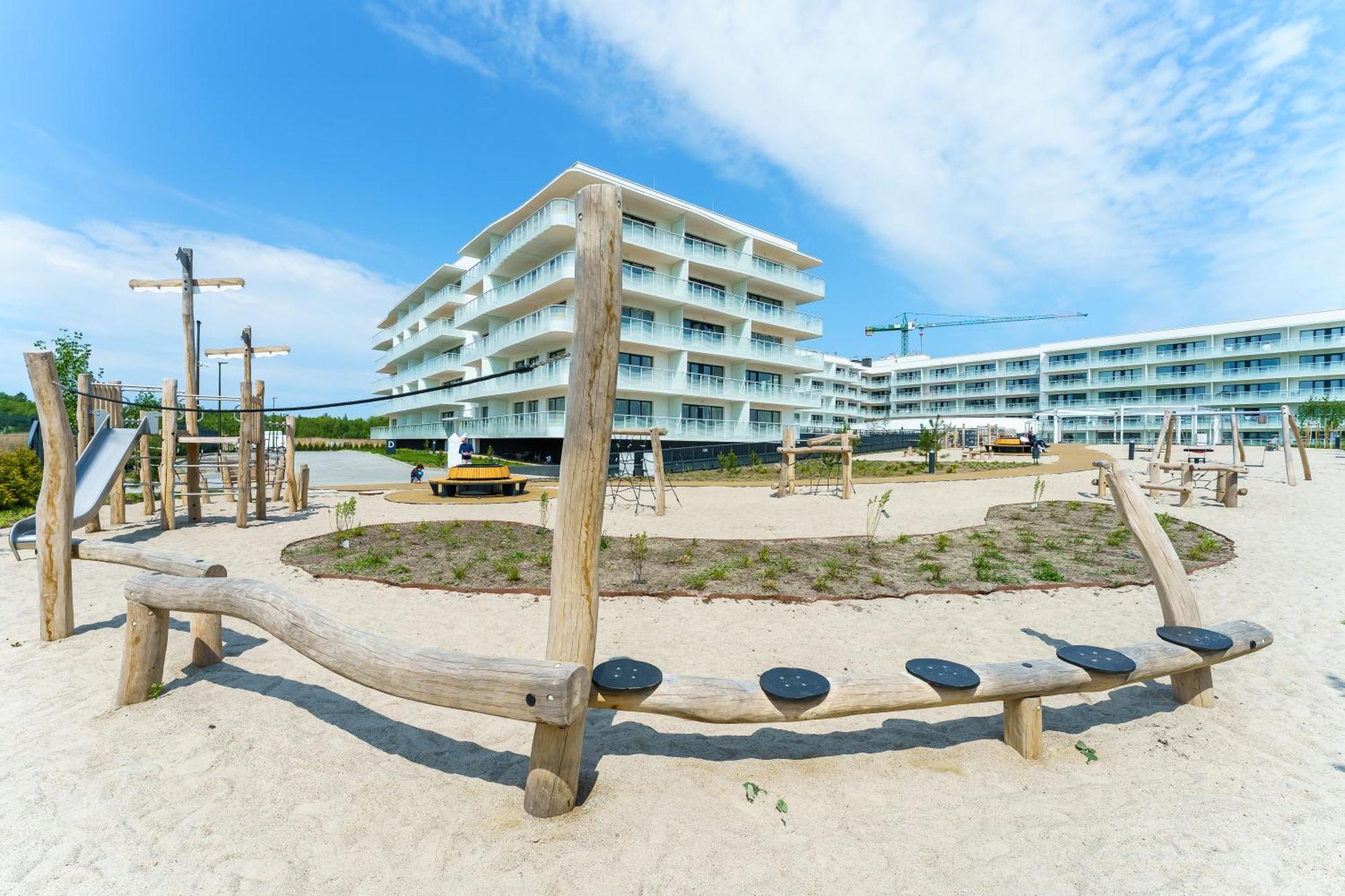 Polanki Aqua Apartamenty Nielimitowany Dostep Do Basenow Parking Free Kolobrzeg Dış mekan fotoğraf